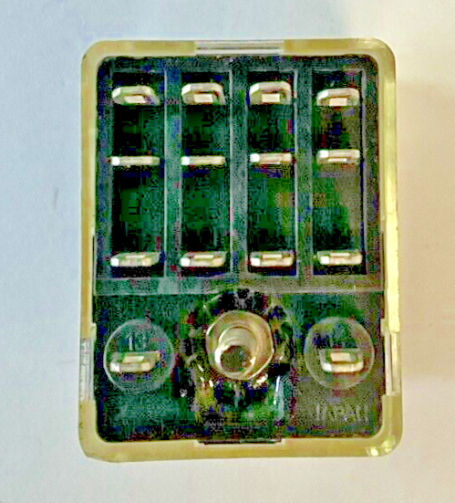 ALLEN BRADLEY 700-HC54Z24-4 RELAY SER.A 24VDC 1/10HP 1A 120V 50/60HZ**LOTOF3**