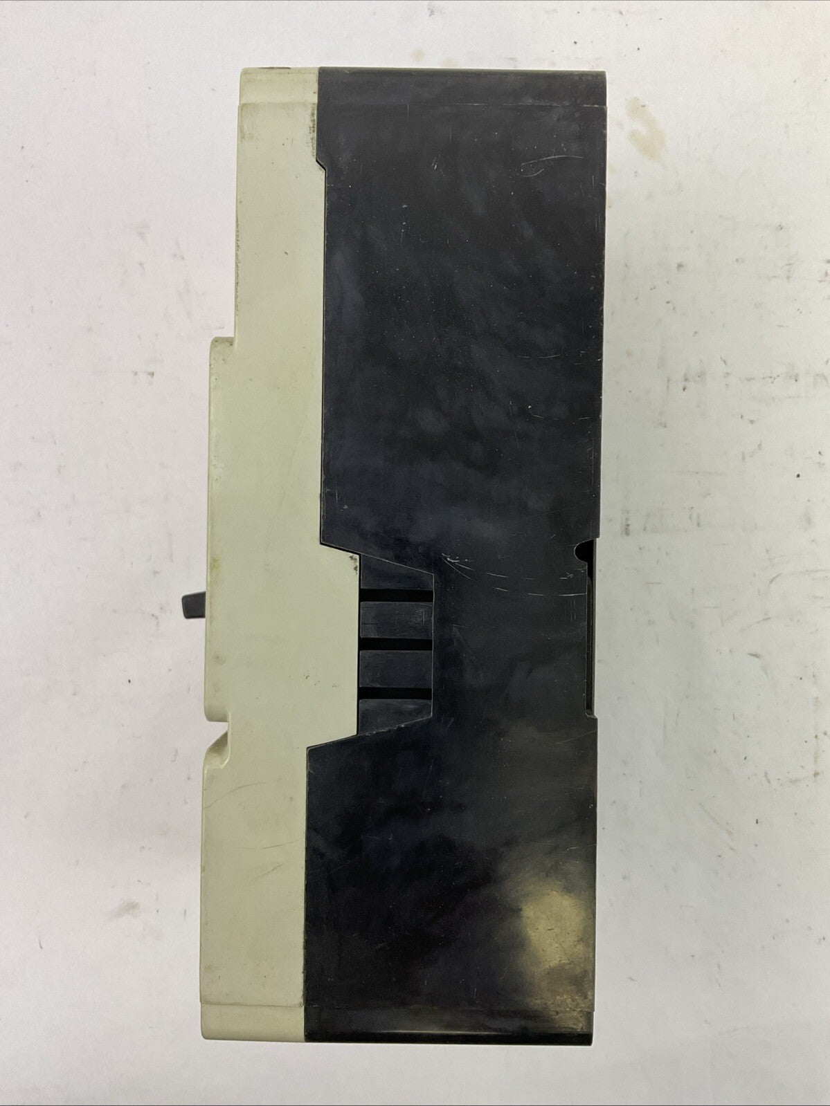 CUTLER HAMMER HM2P400X5M01Z07 CIRCUIT BREAKER 600VAC 250VDC 2POLE 400AMP