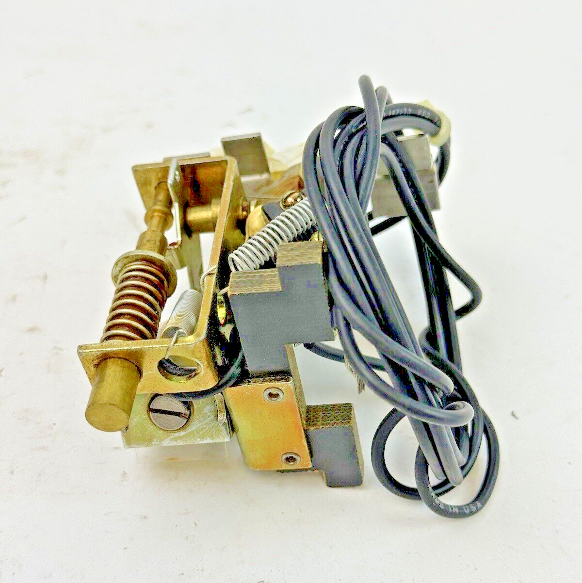 GE - TKMASTABR - SHUNT TRIP - 24 VDC - FOR TKM, TKC, THKM, TKMASTABR,L - NEW