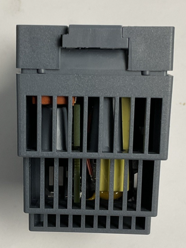 SIEMENS 6EP3331-6SB00-0AY0 POWER SUPPLY 24VDC 1.3A 240VAC