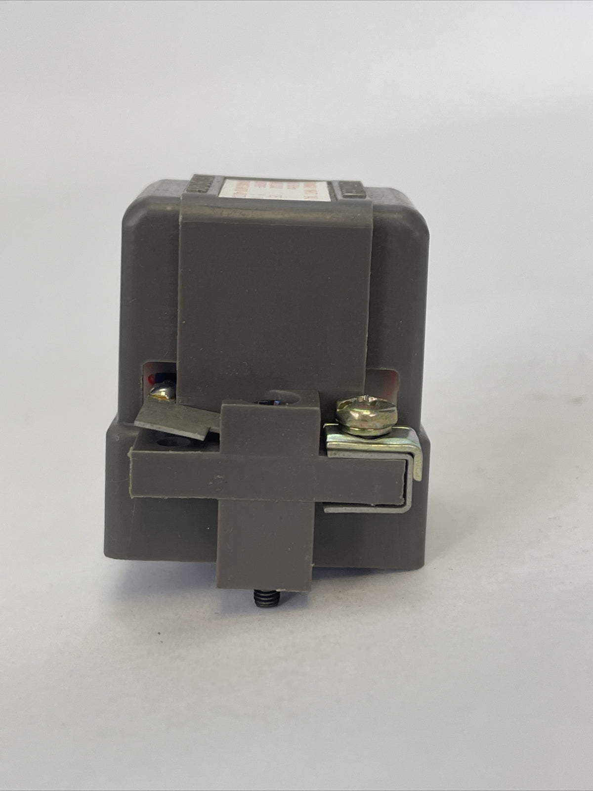 IDEC T2 TRANSFORMER POWER SUPPLY INPUT 240V 50-60HZ NO LOAD 7.5V OUTPUT 1VA