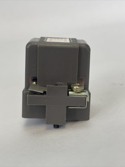 IDEC T2 TRANSFORMER POWER SUPPLY INPUT 240V 50-60HZ NO LOAD 7.5V OUTPUT 1VA