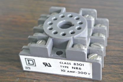 SQUARE D - 8501 NR6 - 11-PIN RELAY SOCKET / BASE - 10A, 300V - NEW SURPLUS