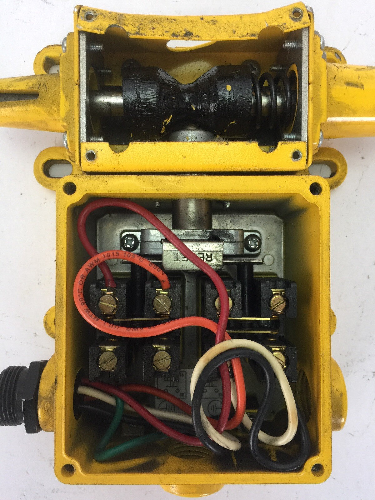 REES 04962-100 CABLE OPERATED SWITCH