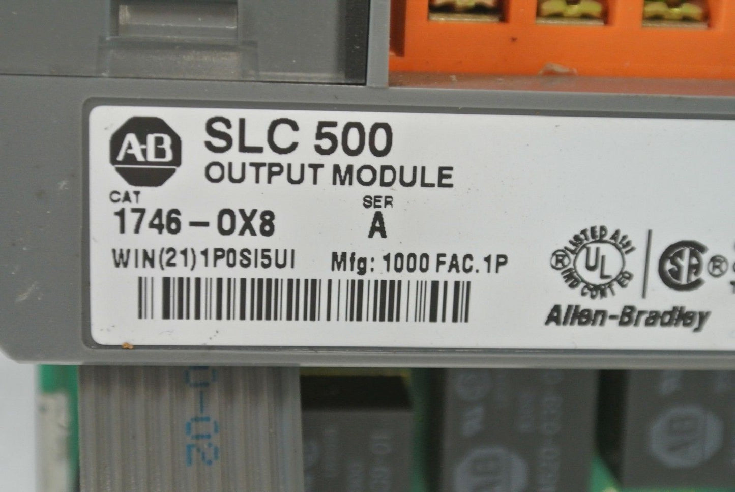 ALLEN-BRADLEY 1746-OX8 Ser. A- SLC500 OUTPUT MODULE  5-250VAC, 5-125VDC NO COVER