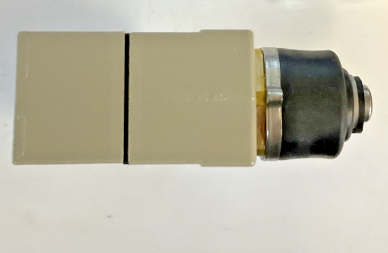 OMRON ZE-N-2S LIMIT SWITCH 15A 400VAC