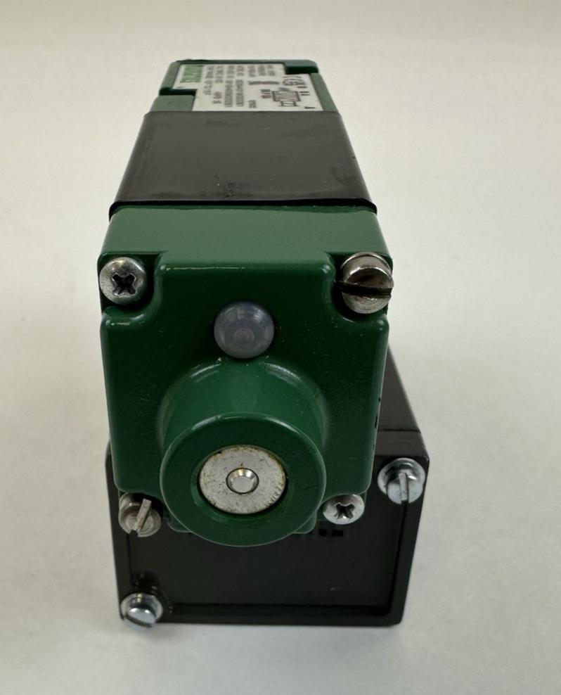 NUMATICS 082SA431M000061 SOLENOID VALVE 24VDC 26A 150PSIG