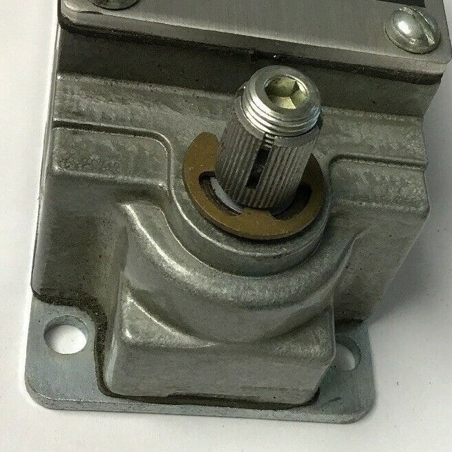 TELEMECANIQUE R.B.DENISON LOX-SWITCH L143 TYPE L LIMIT SWITCH NEMA A600