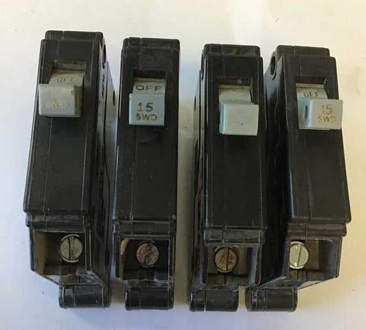 CUTLER HAMMER CHB115 CIRCUIT BREAKER 15A 120/240VAC CLASS CTL***LOTOF4***