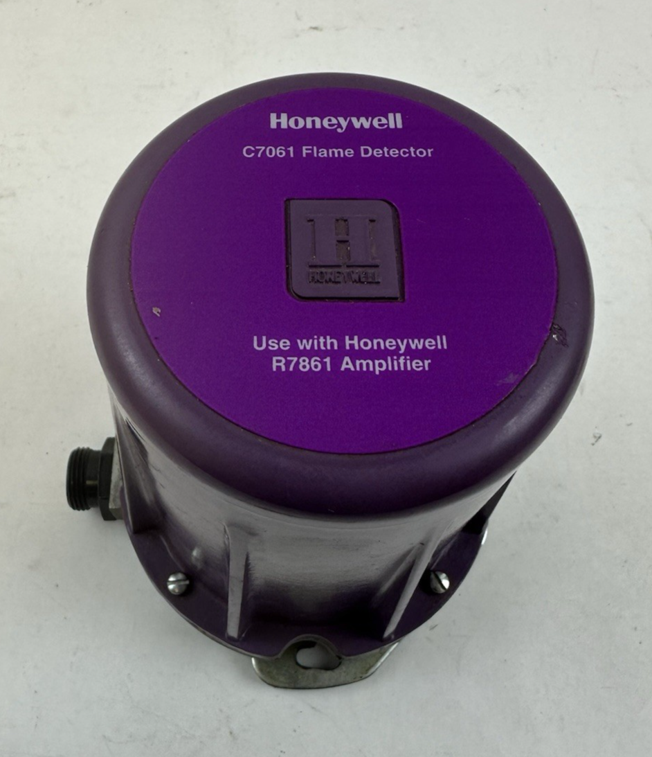 HONEYWELL C7061A1038 FLAME DETECTOR USE WITH R7861 AMPLIFIER 120V 50/60HZ 1303