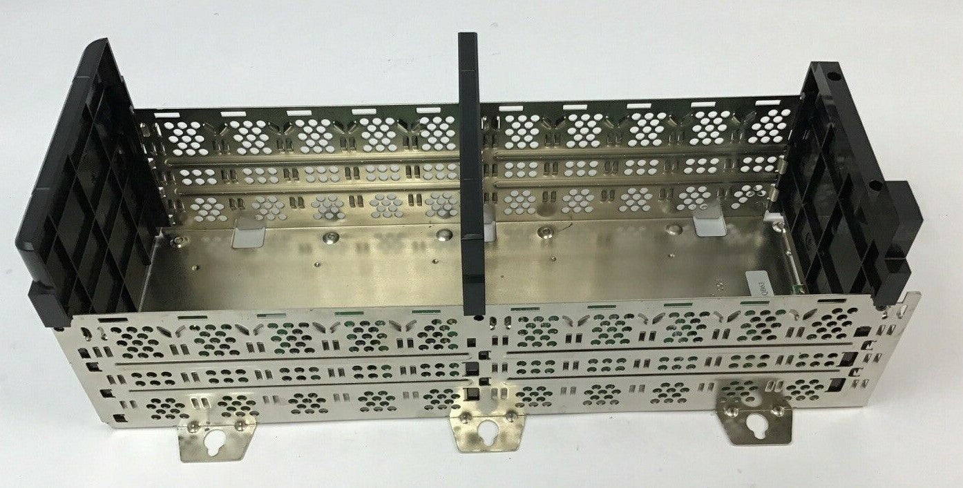 ALLEN BRADLEY 1756-A10 SER.B CAT.REV.K01 10 SLOT CHASSIS 24VDC