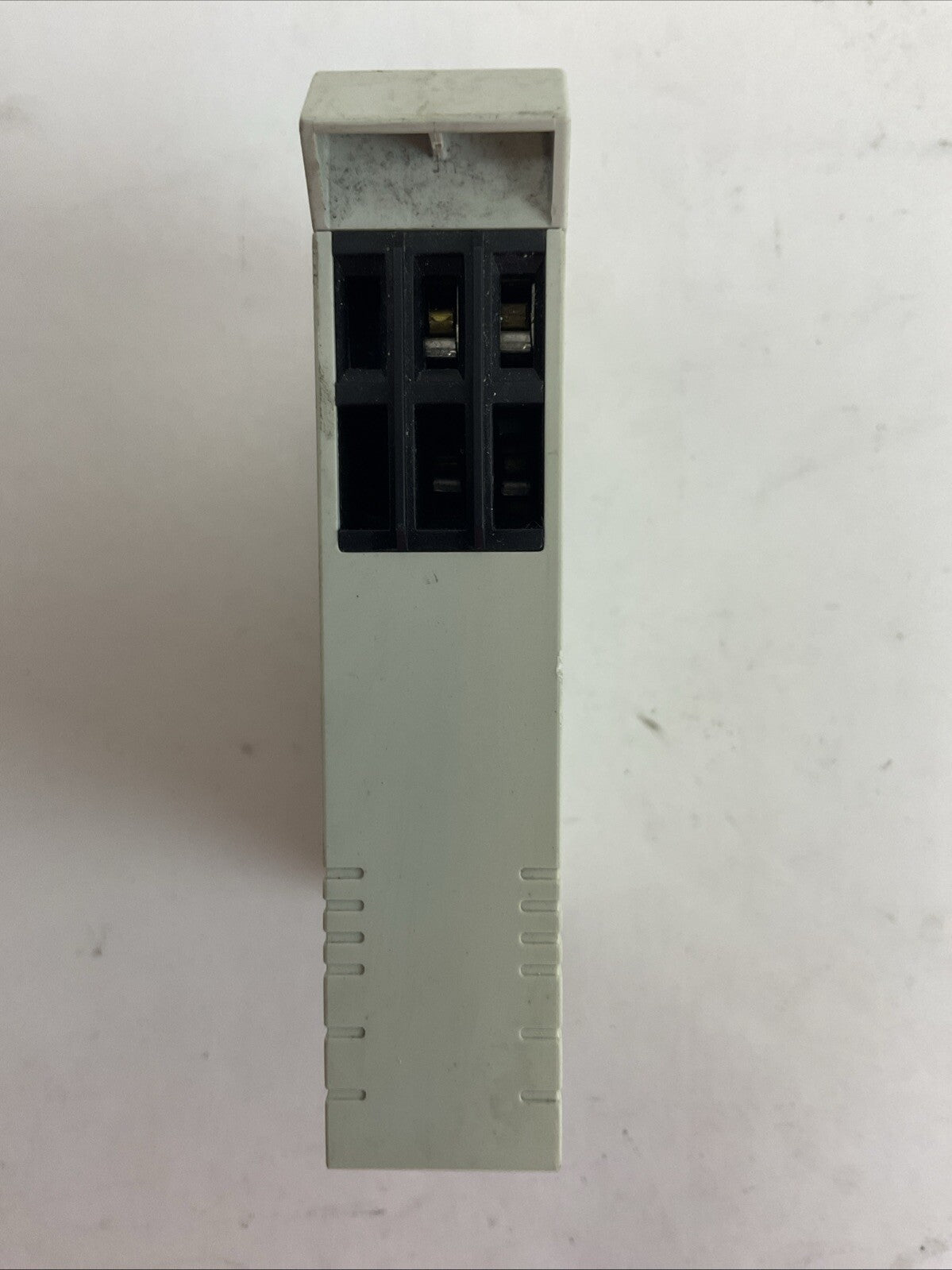 CARLO GAVAZZI EID C 115 5A CURRENT LEVEL RELAY 115VAC 50/60HZ