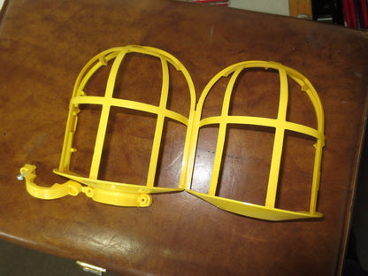 COOPER 1465Y-SP TROUBLE LIGHT REFLECTOR GUARD YELLOW PLASTIC, NEW - LOT of 8