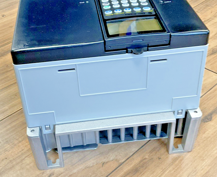 ALLEN BRADLEY 20AD034A3AYNANC0 POWER FLEX AC DRIVE 70 FRM 5.001