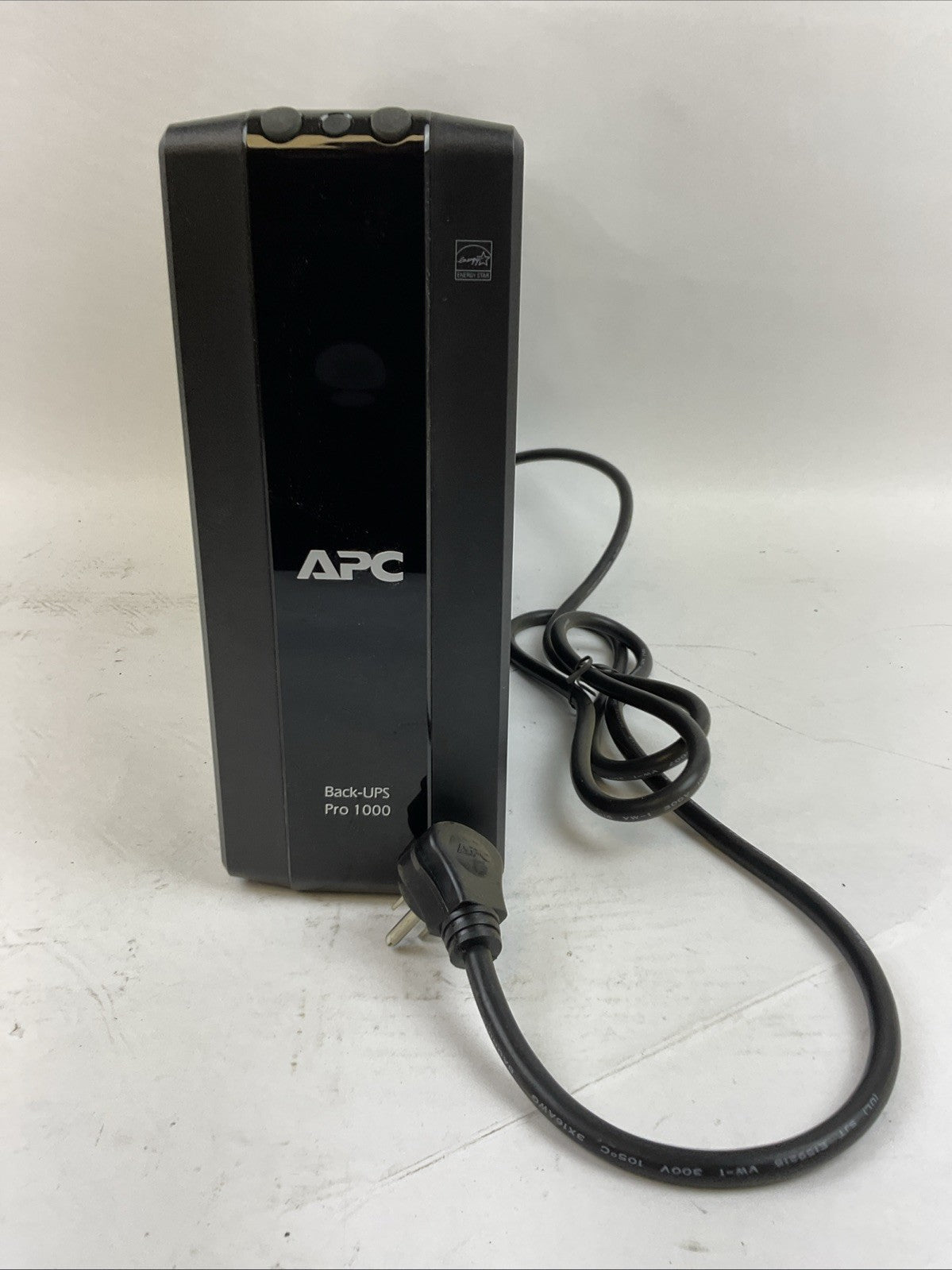 APC BR1000G POWER-SAVING BATTERY BACKUP OUTPUT CAPACITY 1000VA / 600WATTS