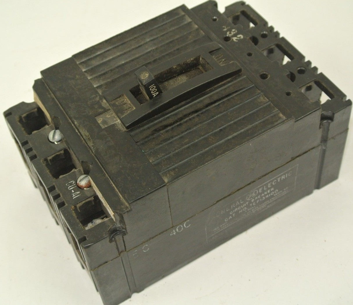 GENERAL ELECTRIC TEF134100 CIRCUIT BREAKER / 480VAC / 100A / 3-POLE