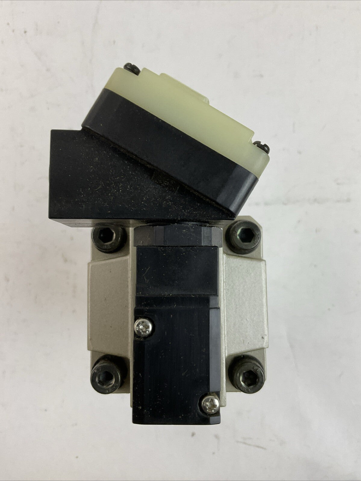 CKD CORP CVS3-15A-35-03RS-3 SOLENOID VALVE CVS315A3503RS3