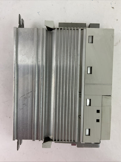 LENZE E82EV751-4C INVERTER OUTPUT 0-400/500VAC 2.4/1.9A 0.75kW/1HP D-31855