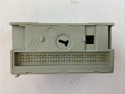 ALLEN BRADLEY 1794-IB16XOB16P SER A REV A01 24VDC SINK INPUT / SOURCE OUTPUT
