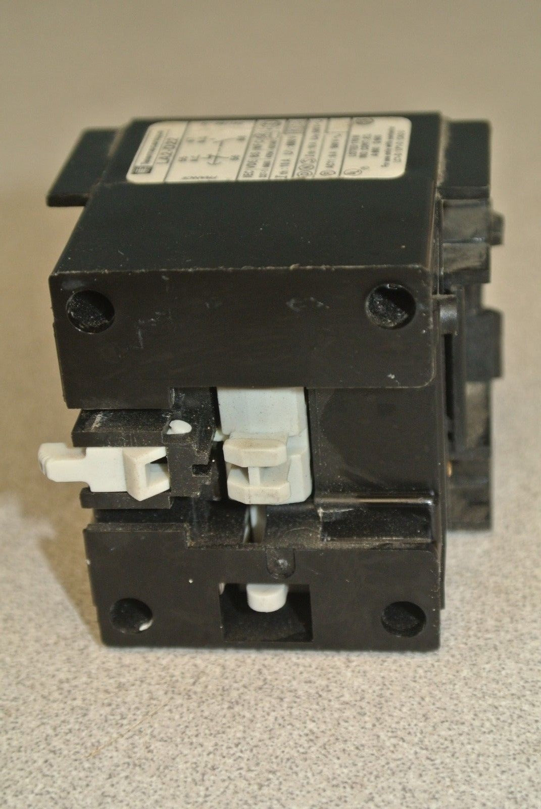 TELEMECANIQUE LA2-D22 - TIME DELAY MODULE / TIMER / ON DELAY / 0.1 to 30 SECONDS