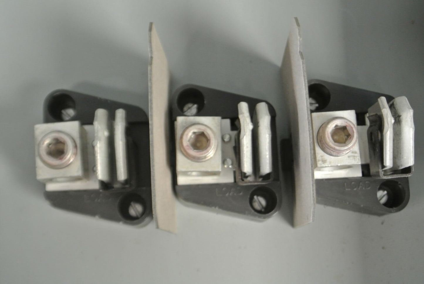 CROUSE-HINDS GH424N GENERAL DUTY FUSIBLE SAFETY SWITCH / 240V / 200A / 60HP MAX