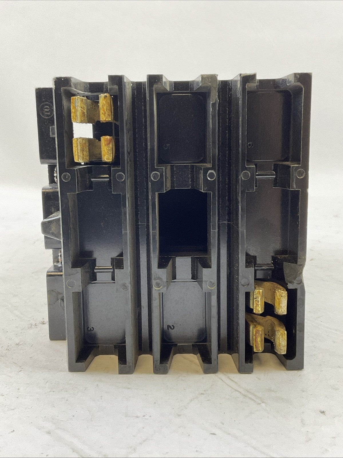 SQUARE D KA26225AC MOLDED CASE CIRCUIT BREAKER 225A 600VAC 2POLE