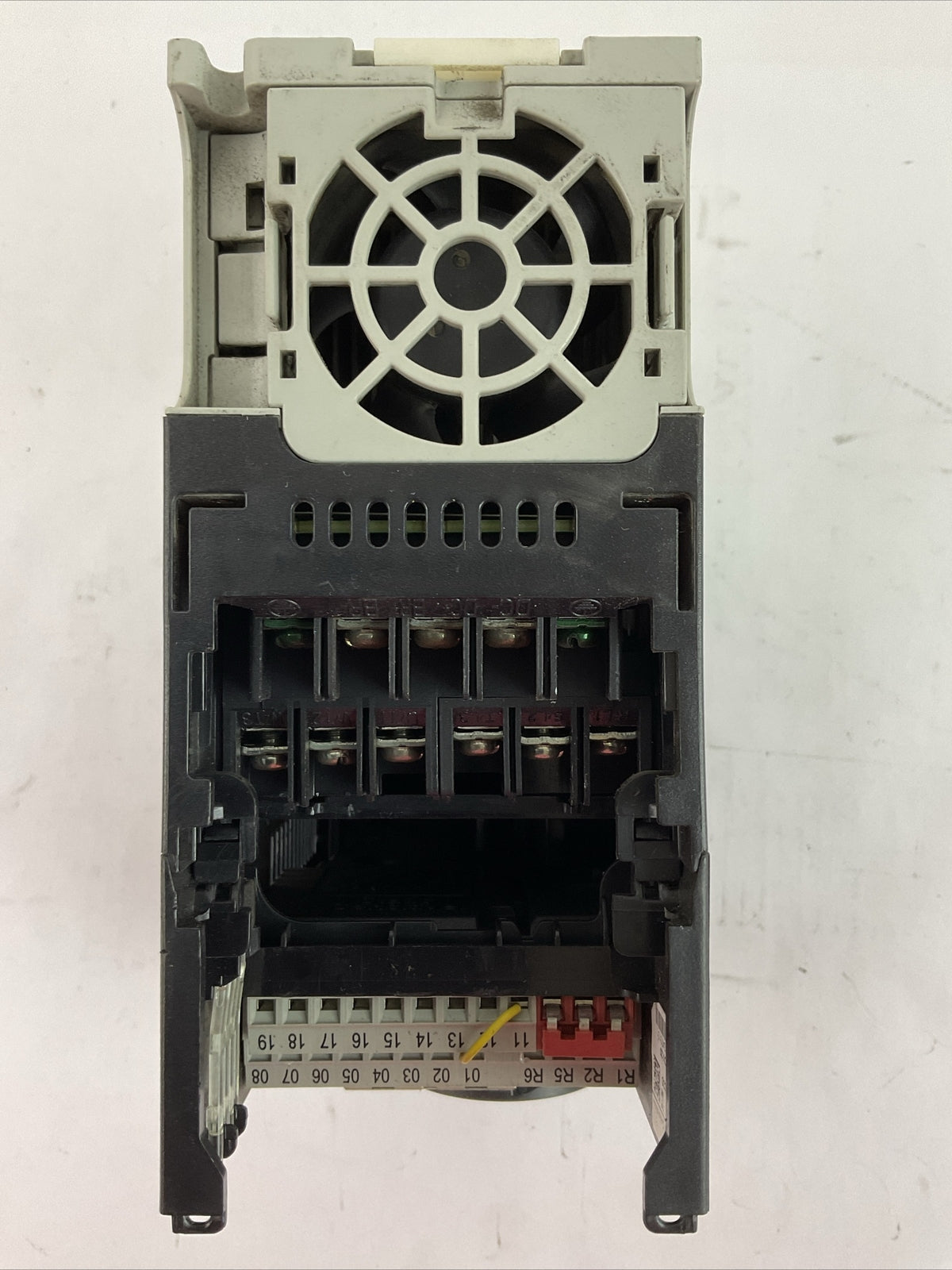 ALLEN BRADLEY 25B-D4P0N114 AC DRIVE FRN 4.001 OUTPUT 0-460VAC SER A