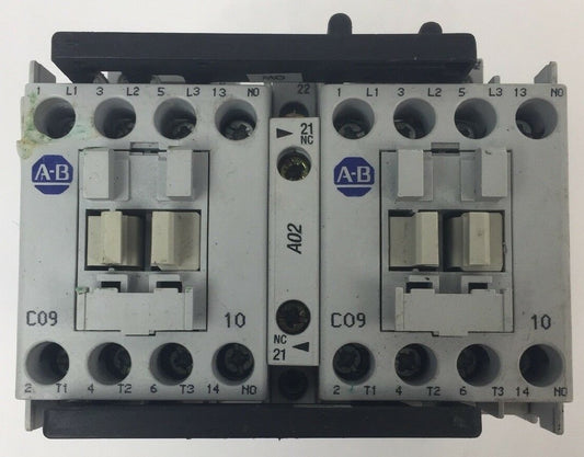 ALLEN BRADLEY 100-C09Z*10 REVERSING CONTACTOR 600VAC 25A COIL 24VDC