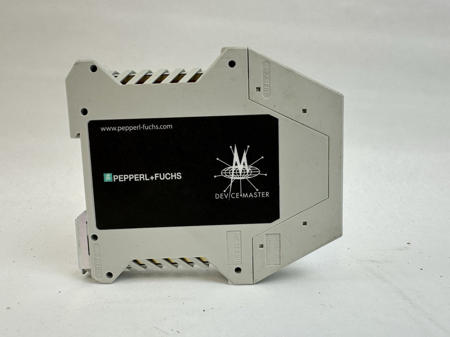 PEPPERL+FUCHS ICDM-RX/EN-2ST/RJ45-DIN P/N 70114027 ETHERNET/IP GATEWAY