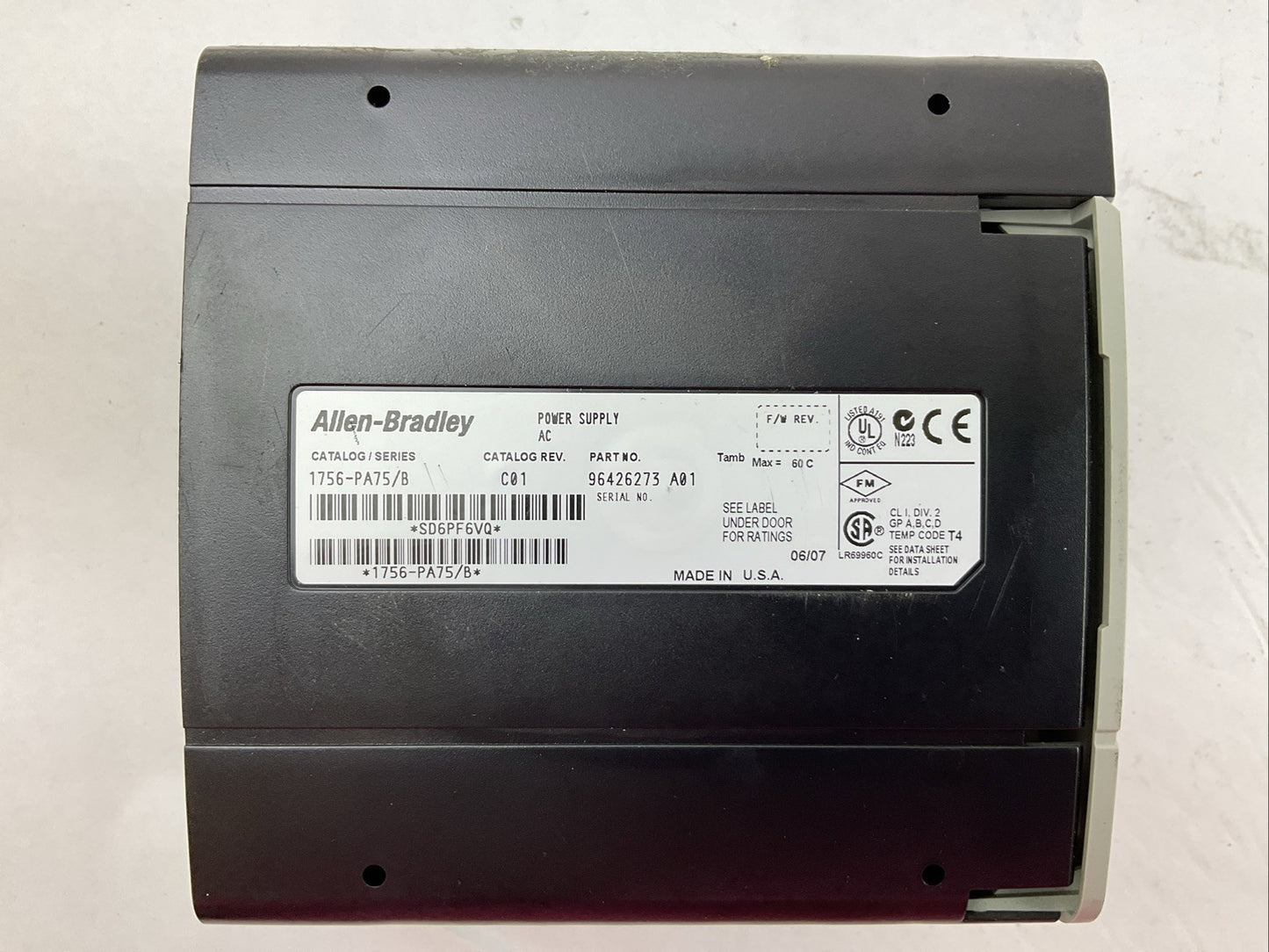 ALLEN-BRADLEY 1756-PA75 SER B CAT REV C01 POWER SUPPLY AC