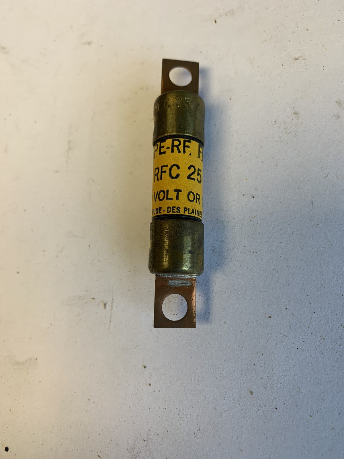 Economy Fuse RFC25 25A 600V Fuse "Lot of 10"