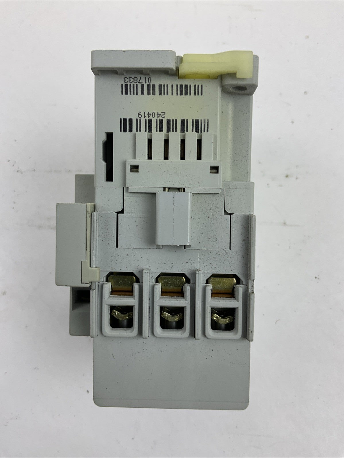 ALLEN BRADLEY 100-C37KP10 CONTACTOR 100-C37*00 SER B 600VAC 50AMP 30HP 3PH