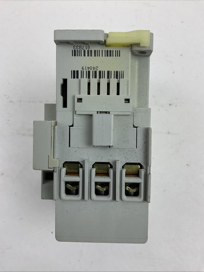 ALLEN BRADLEY 100-C37KP10 CONTACTOR 100-C37*00 SER B 600VAC 50AMP 30HP 3PH