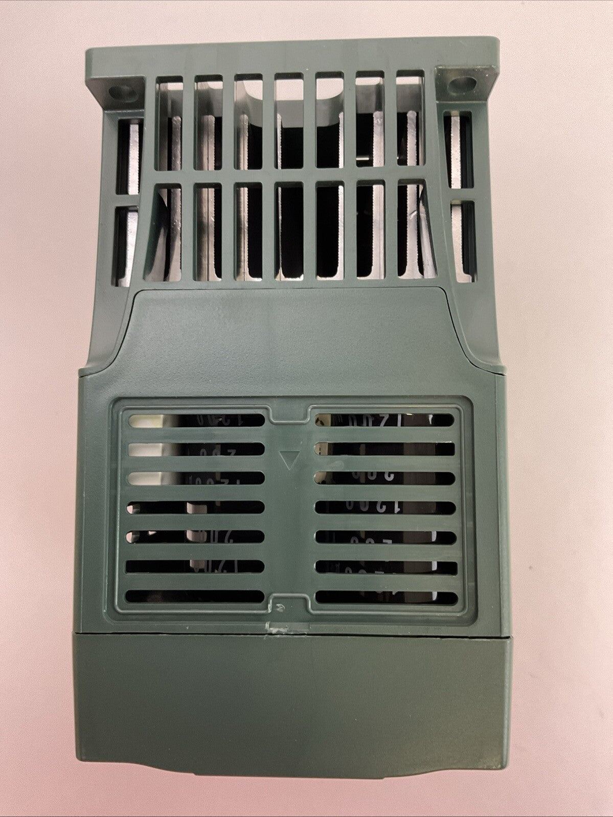 RELIANCE ELECTRIC 6MD100P5 AC DRIVE OUTPUT 3PH 0-230VAC INPUT 1PH 100-120VAC