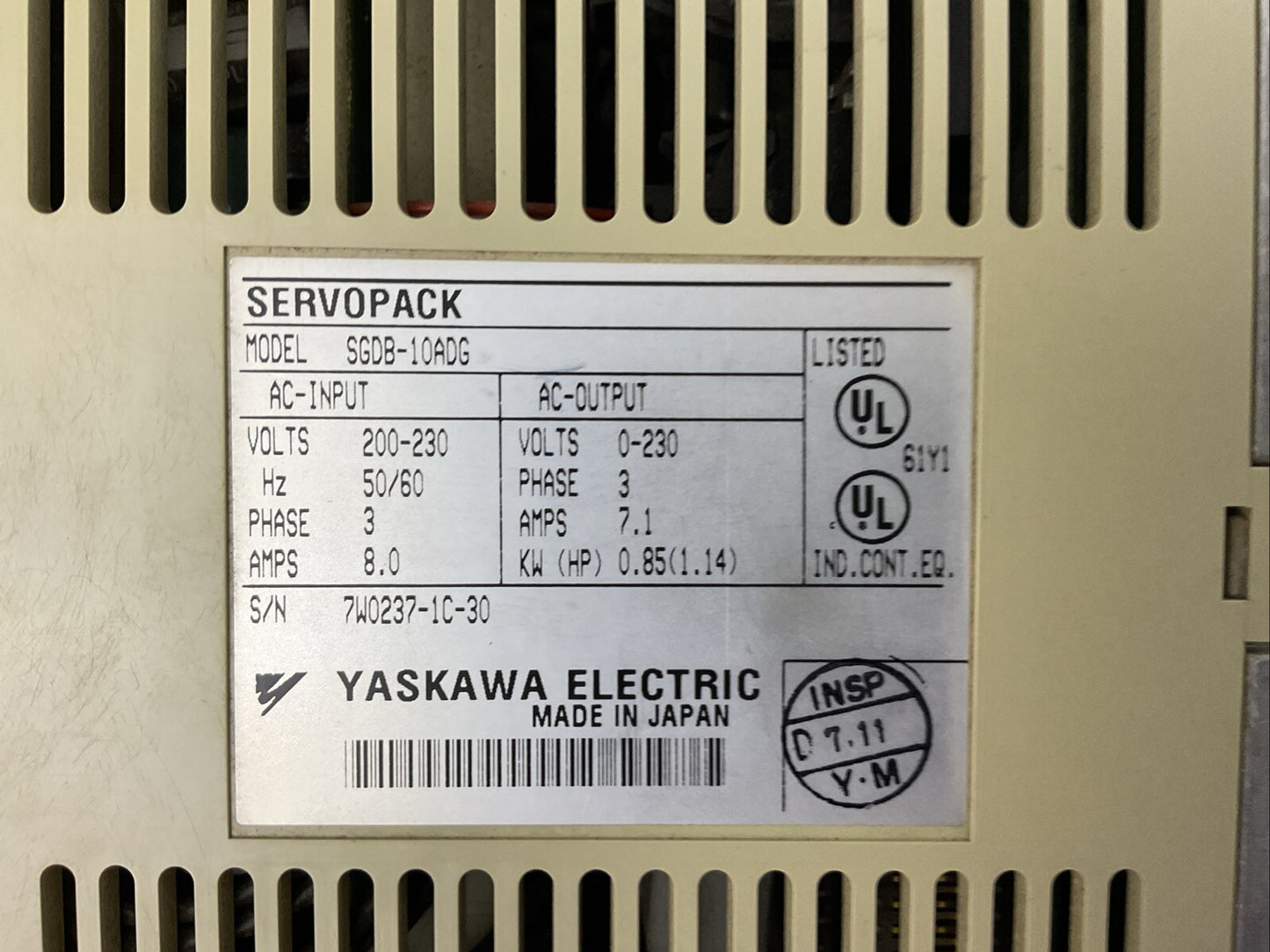 YASKAWA SGDB-10ADG SERVOPACK OUTPUT 0-230VAC 7.1A INPUT 200-230VAC 8.0 SERVO AMP