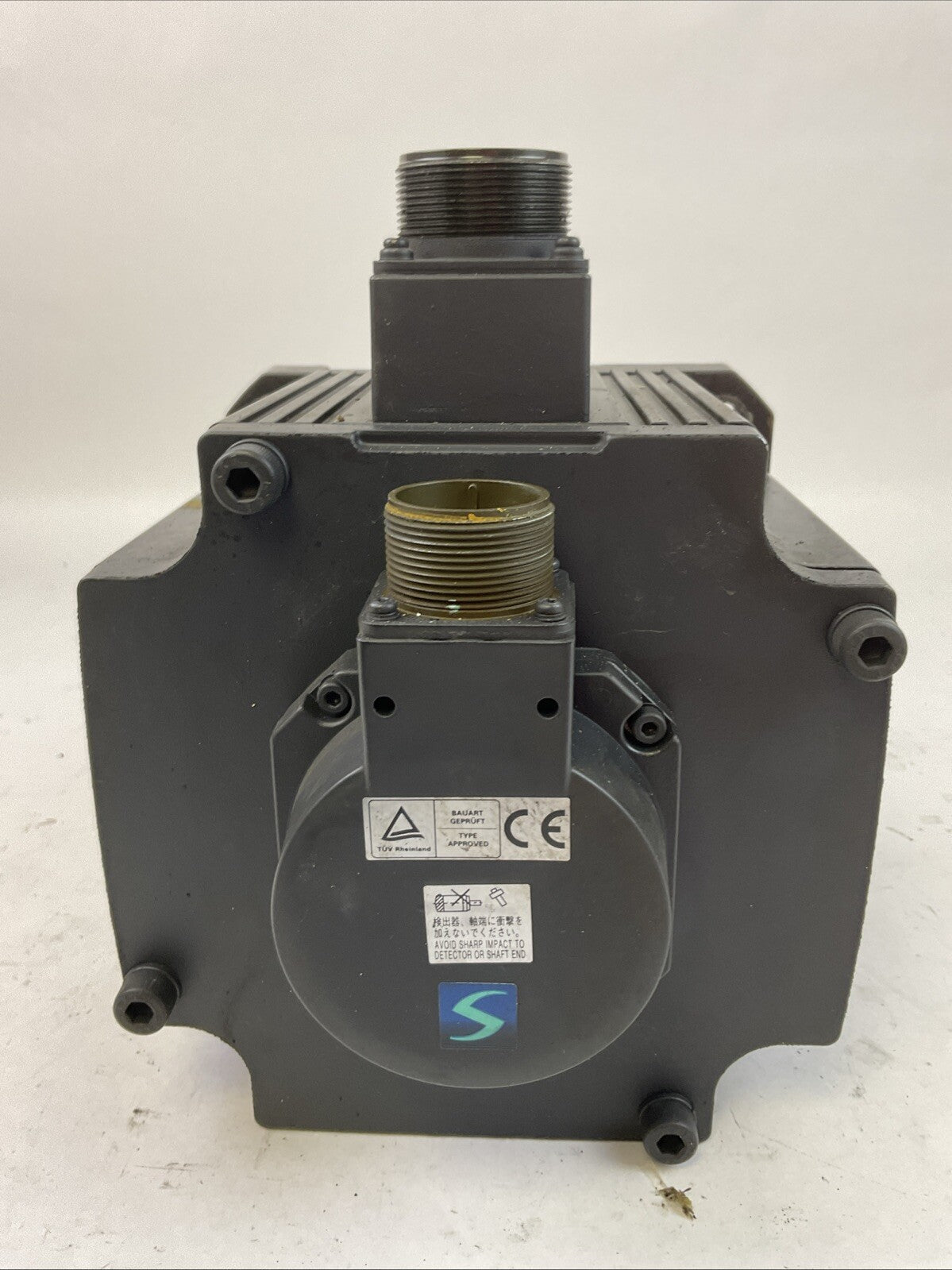 MITSUBISHI HC-SFS352K AC SERVO MOTOR 2000RPM OUTPUT 2.5kW INPUT 146VAC 17A