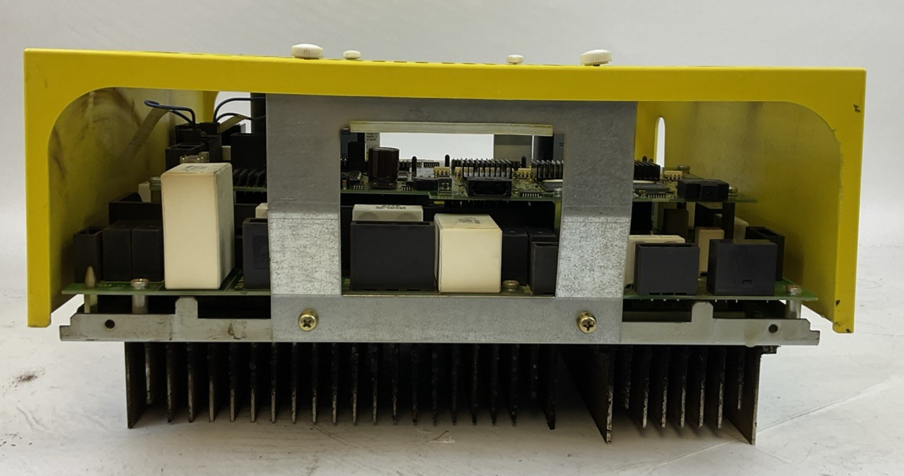 FANUC A06B-6107-H002 AC SERVO AMPLIFIER A20B-2101-0230/06C A16B-3200-0610/13F