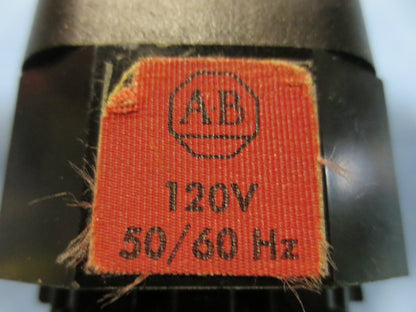 ALLEN-BRADLEY 800T-998422 Ser. B ILLUMINATED PUSH BUTTON AMBER