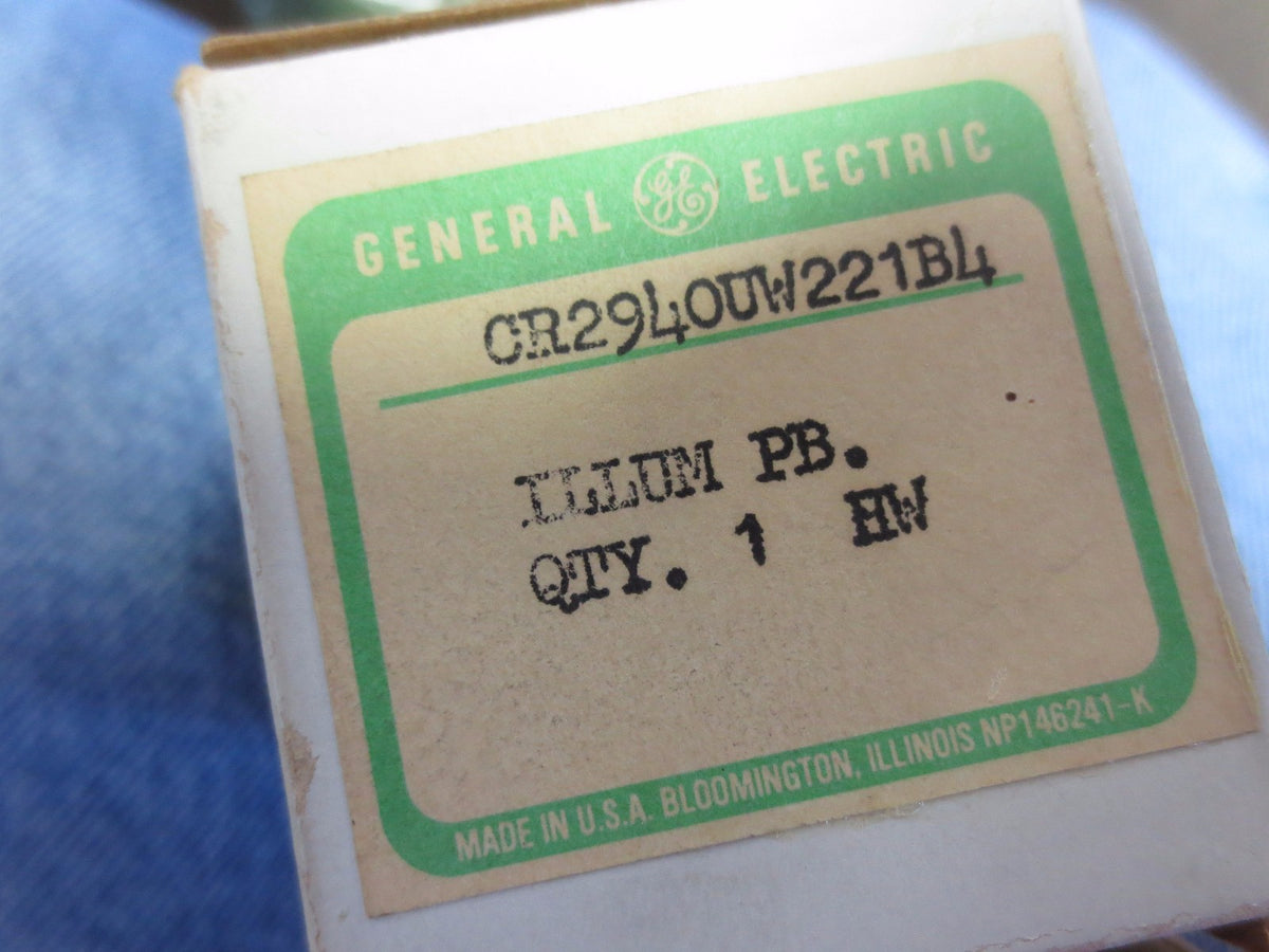 GENERAL ELECTRIC CR2940UW221B4 ILLUMINATED PUSHBUTTON, RED - NEW SURPLUS