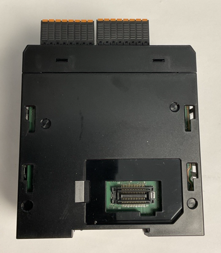 KEYENCE GC-1000 MAIN SAFETY CONTROLLER 24VDC