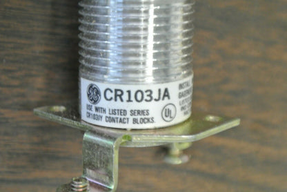 G.E. CR103JA2003 / PUSHBUTTON OPERATOR / RED / for HAZARDOUS LOC. / NEW SURPLUS