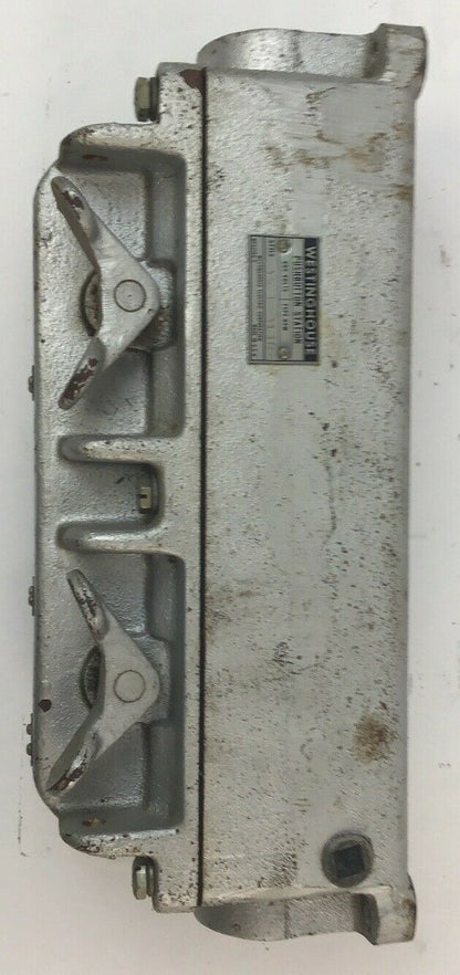 WESTINGHOUSE TYPE HDW PUSHBUTTON STATION 35 E 3110  600VOLTS