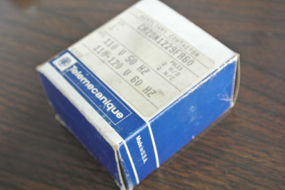 TELEMECANIQUE CA2DN1229FA60 CONTROL RELAY / AUX. CONTACTOR - 110-120V COIL