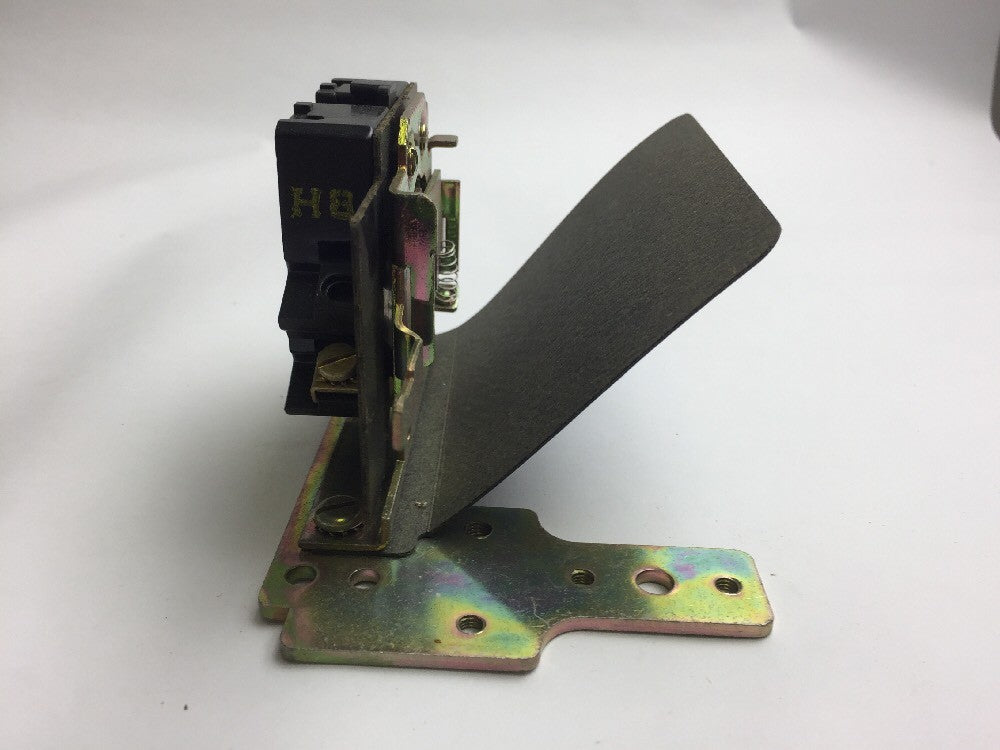 GE CR205X300B AUX CONTACT KIT 1 NC FOR CR205-CR208 DEVICES NEMA SIZE 3
