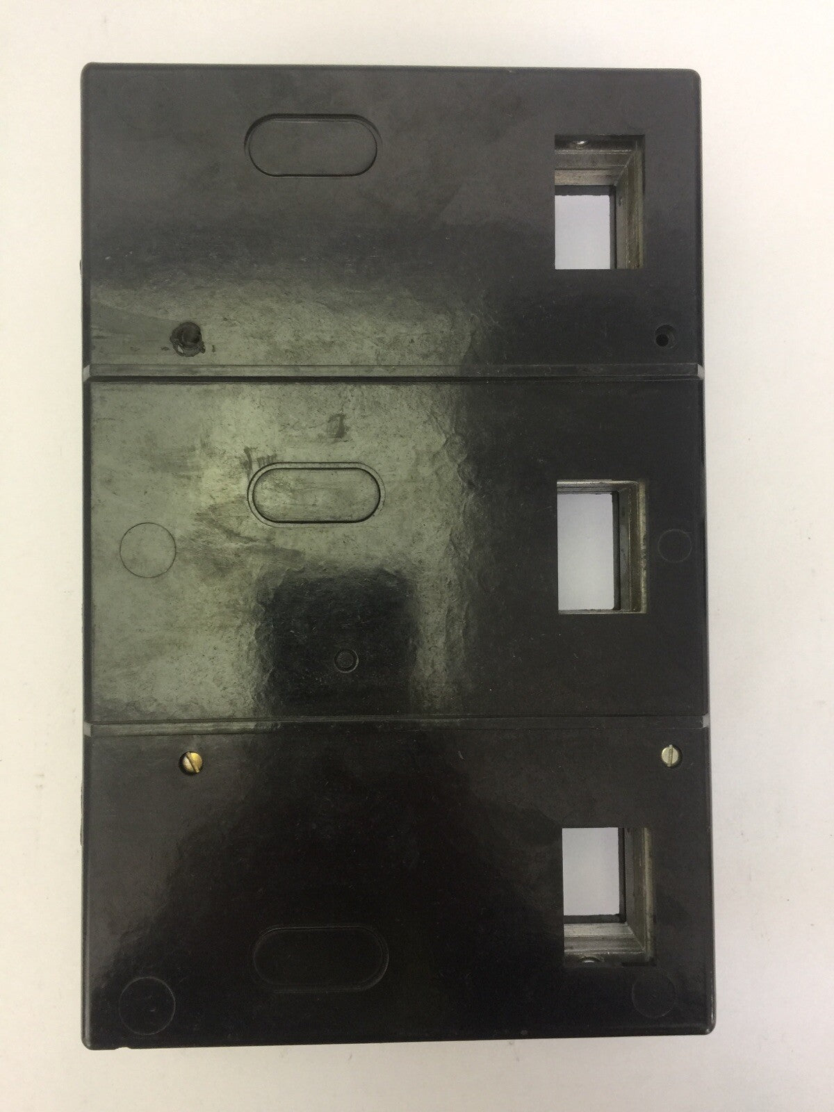 UNDERWRITER'S LABORATORIES INC. 371D386G10 NON AUTO TRIP UNIT