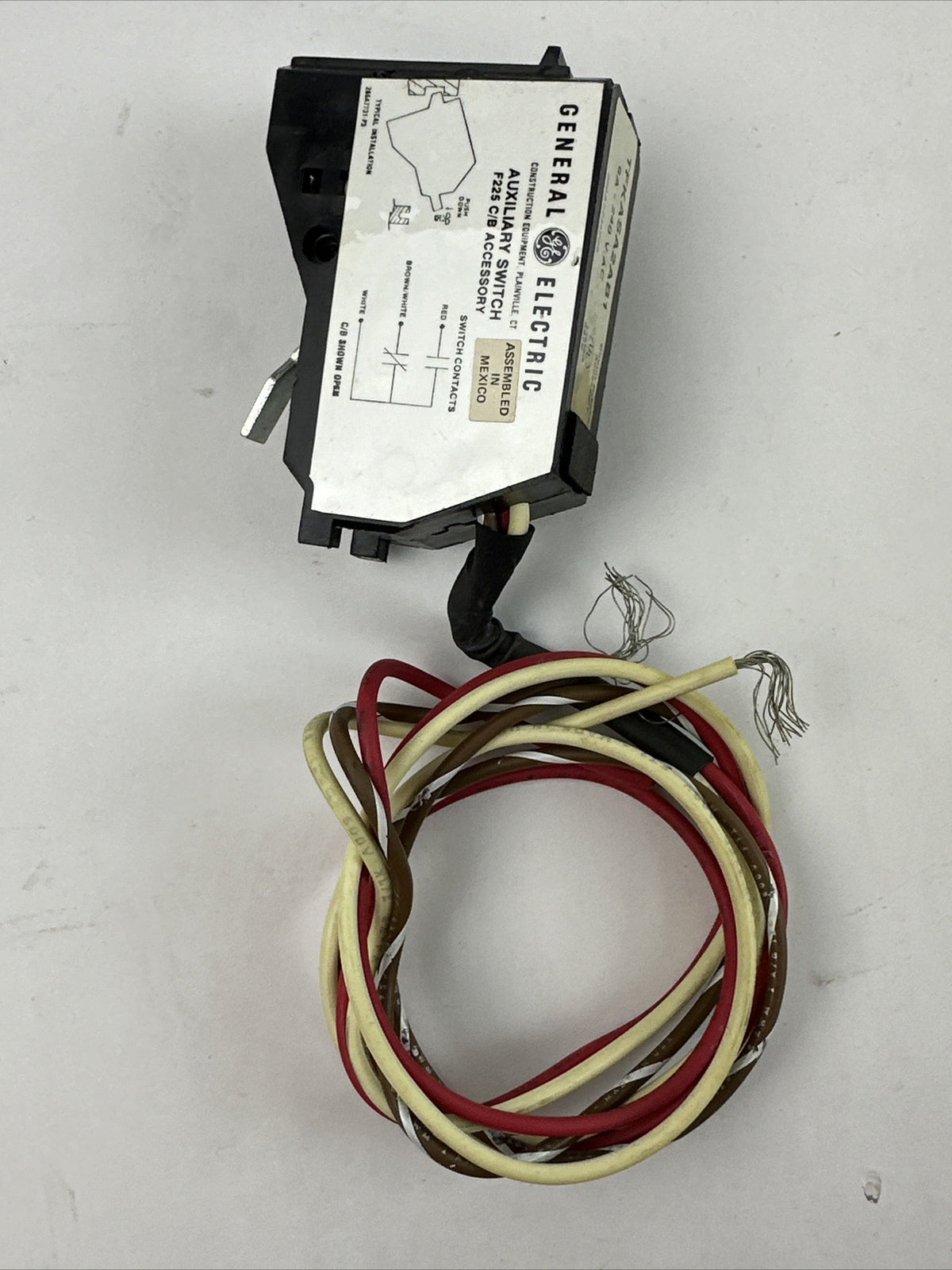 GE TFKASA2AB1 6A 240VAC 286A7734P28 AUXILIARY SWITCH F225 C/B ACCESSORY