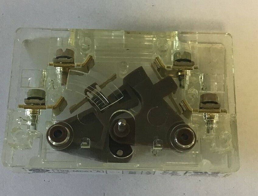ALLEN BRADLEY 199-MCA1 SER.A 600VAC 5A INTERLOCK ***LOTOF2***