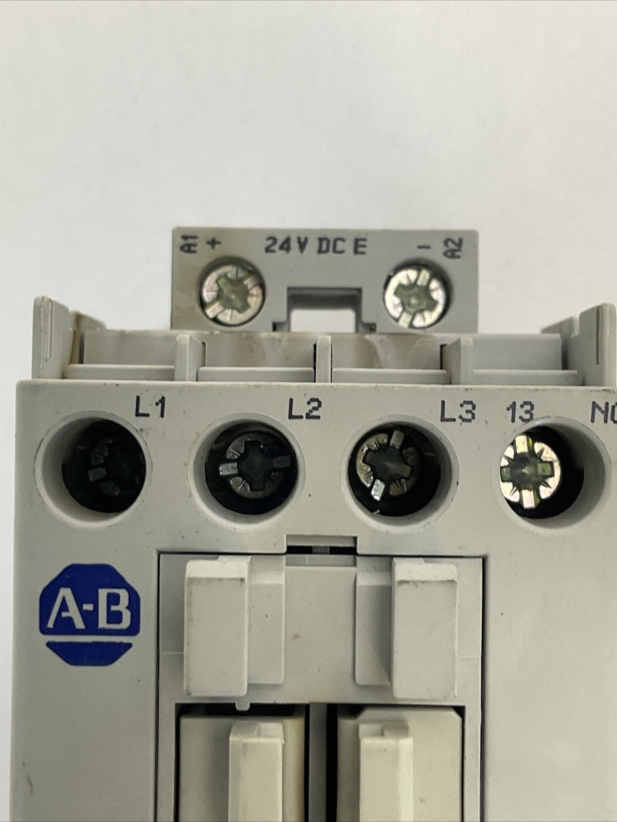 ALLEN BRADLEY 309-AOEJ-EEC (300-AOE*930+193-EECB) 600VAC 18A 3PH 5HP COIL 24VDC