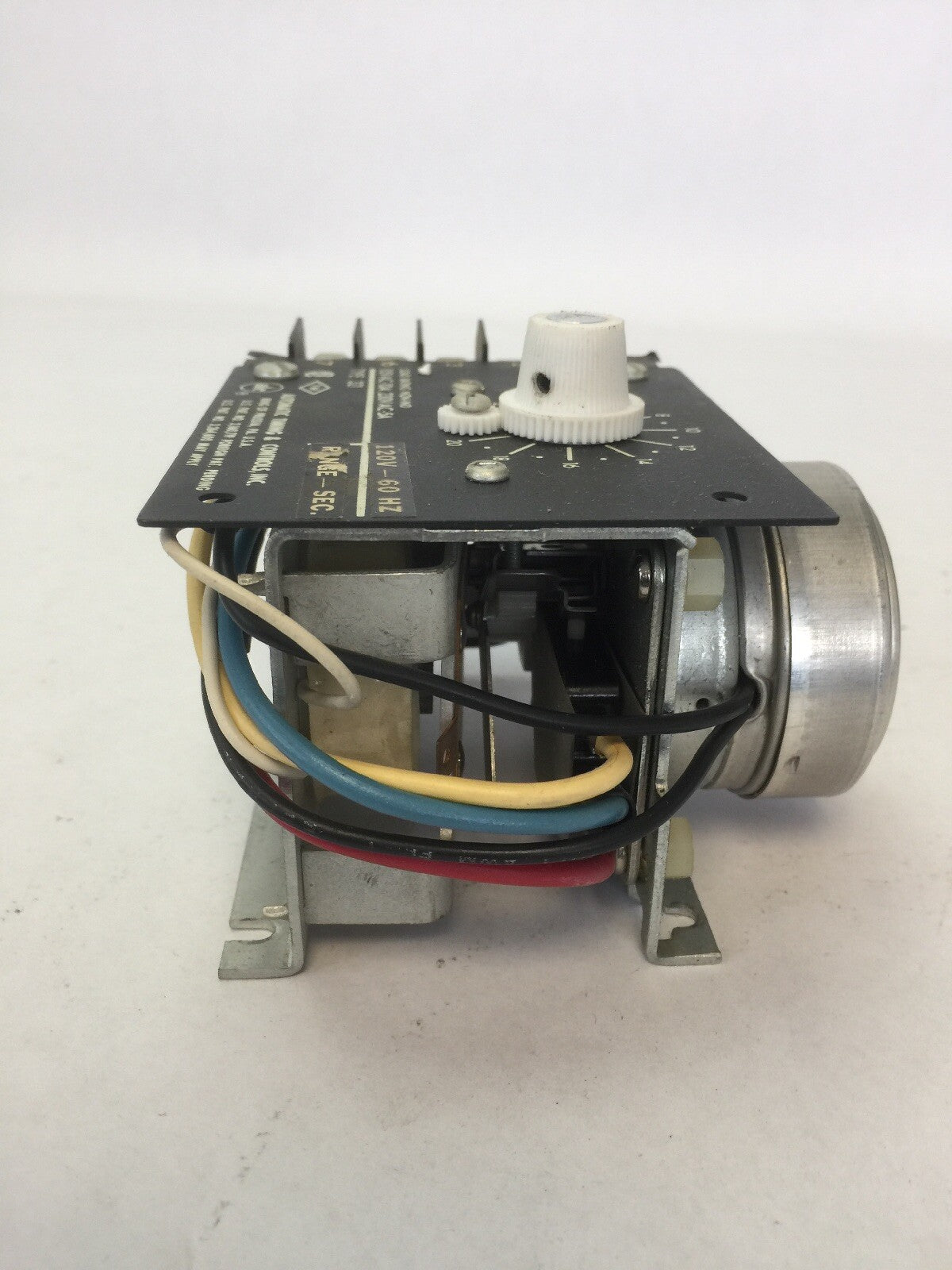 ATC 321B005A01T1XX TIMER 0-20 SECONDS 115VAC 10A 230VAC 5A