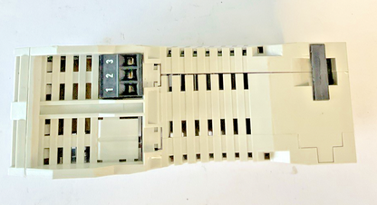 ALLEN BRADLEY 1783-US08T ETHERNET SWITCH SER.A DIR/VER. 10000013323/06